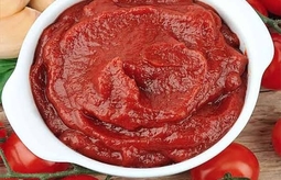 چرا رنگ رب گوجه‌فرنگی خانگی طبیعی‌تر است؟