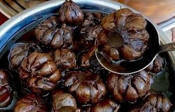 راز سیاه شدن سیر ترشی چیست؟ 