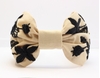 تل نخی کرم گلدوزی مدل گل سیاه/creamy black flower