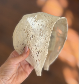 اسکارف کرم دانتل
