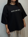 تیشرت باکسی never look وسط خط