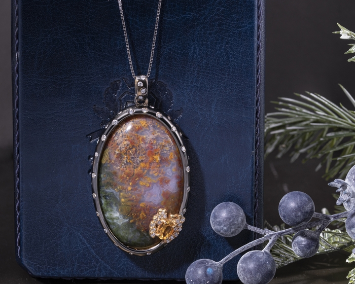 Agate pendant