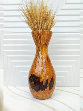 گلدان چوبی با طرحی زیبا