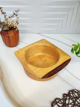 پیاله چوبی لبه پوستی 