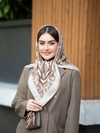 روسری نخی گل درشت 