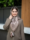 روسری نخی گل درشت 