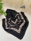 روسری نخی وسط خلوت 